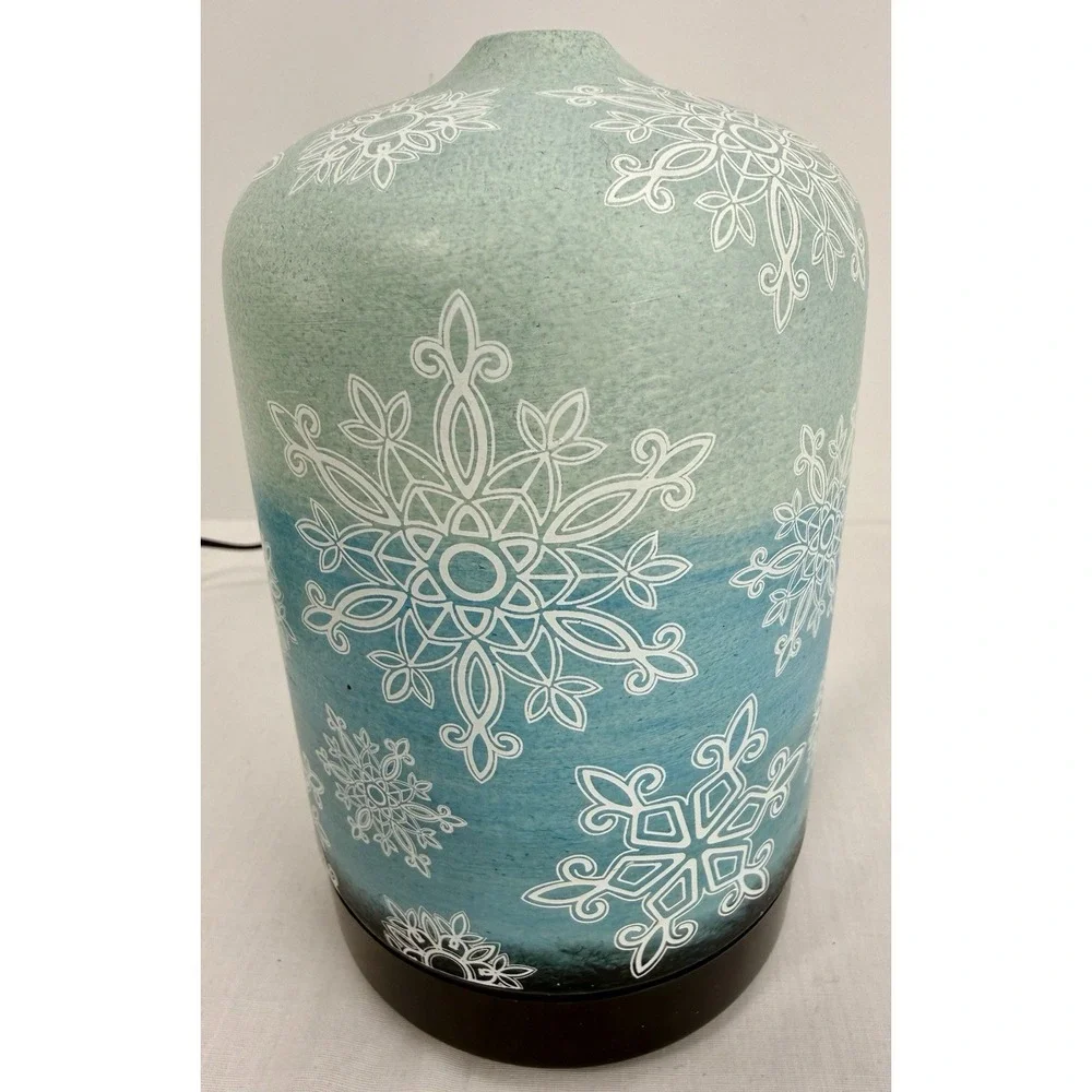 Ceramic Oil‎ Diffuser Blue Snowflake Aromatherapy Lamp 16 Colors LED 6in EUC